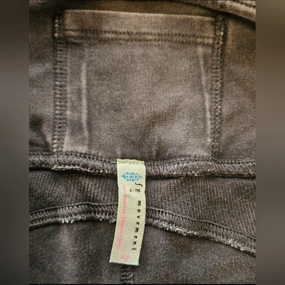 Free People Movement High-Rise Ankle Wrap Cuff Leggings Black Acid Wash Size S - Picture 4 of 5